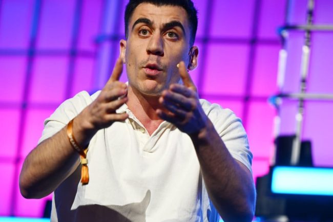 Influencerul MEP Panayiotou provoaca indignare folosind un termen peiorativ pentru a se referi la persoanele cu dizabilitati care participa la Jocurile Paralimpice
