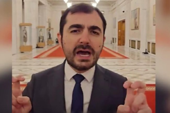 Ipocrizia rezistilor USR il ataca pe Bolojan pentru taxe