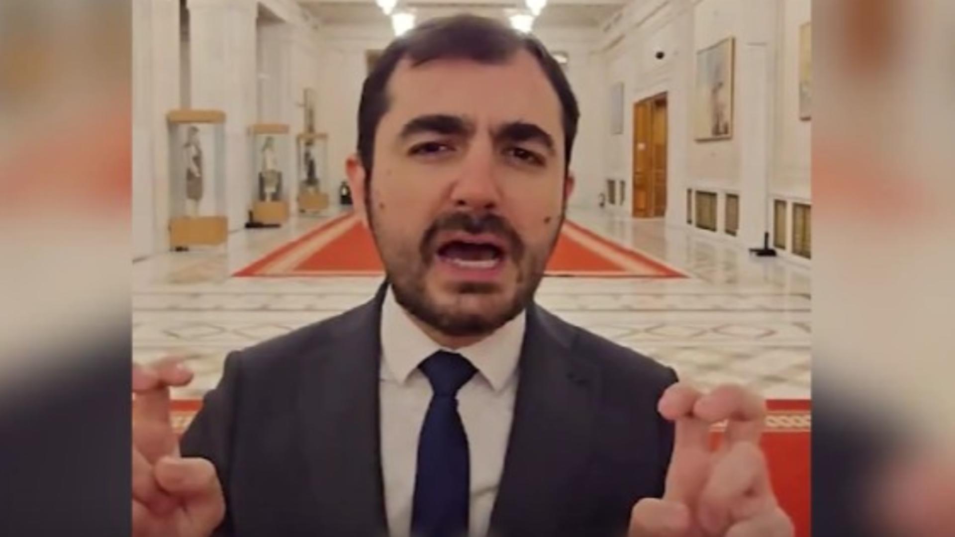 Ipocrizia rezistilor USR il ataca pe Bolojan pentru