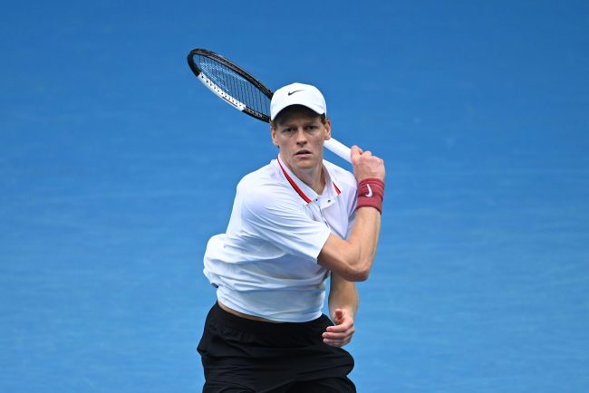 Jannik Sinner pe locul 2 mondial se califica in turul secund la Australian Open dupa retragerea lui Hugo Gaston