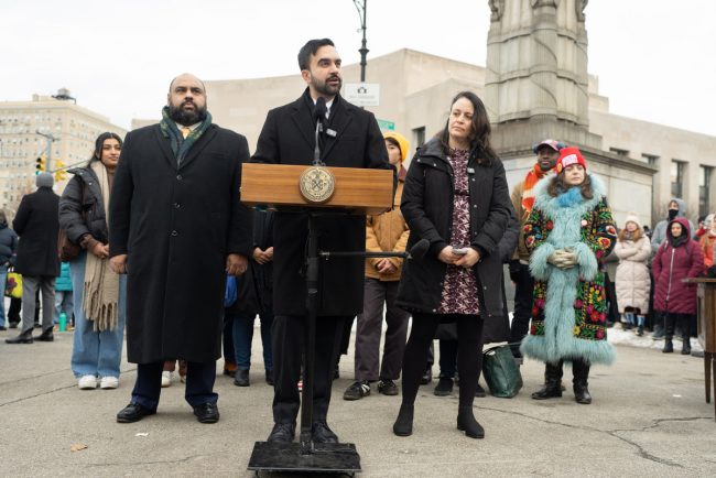 Mamdani sustine eliminarea ordonantelor antisemitismului si boicotului Israelului