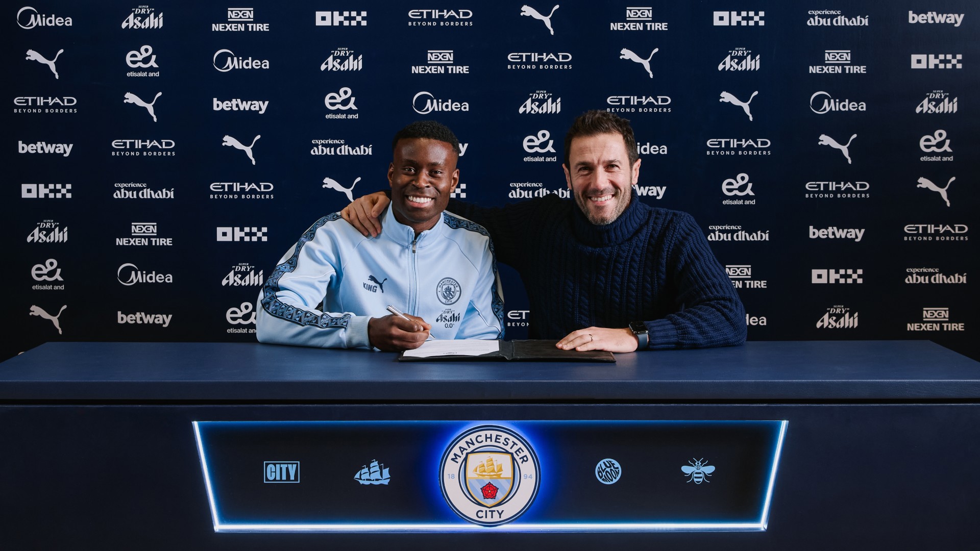 Manchester City a confirmat oficial transferul fundasului Marc Guehi cu un contract valabil pana in 2031
