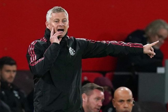 Michael Carrick si Ole Gunnar Solskjaer favoriti pentru antrenor interimar Manchester United