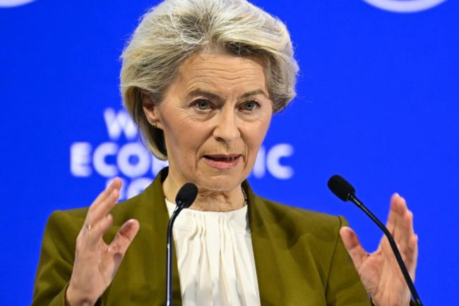 Motunea impotriva Ursulei von der Leyen a fost respinsa in Parlamentul European