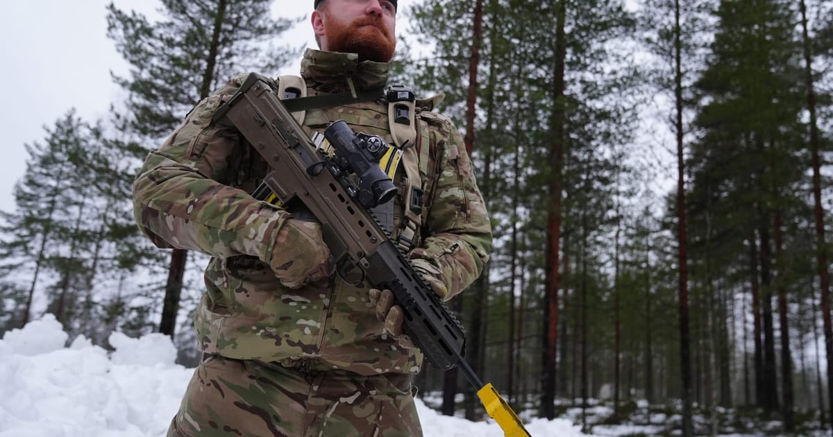 Nigel Farage respinge planul UK de a trimite trupe in Ucraina