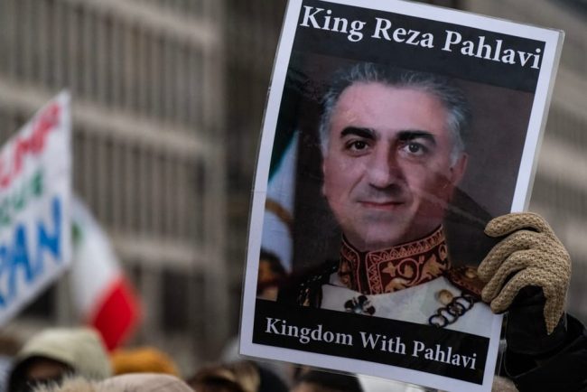 Planul unui print exilat pentru schimbarea regimului in Iran