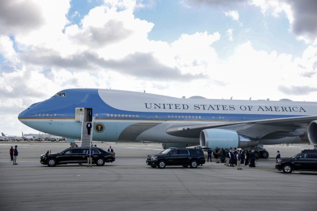 Vizita lui Trump la Davos a fost amnat din cauza unei probleme electrice la Air Force One