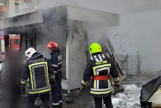 incendiu cu explozie in gherla o patiserie a fost distrusa