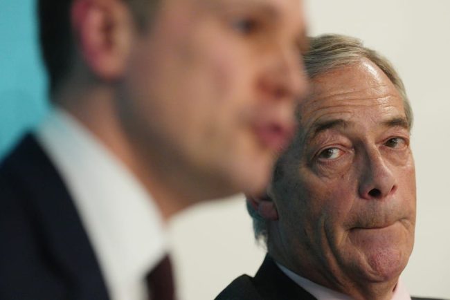 momente in care nigel farage si robert jenrick s au certat