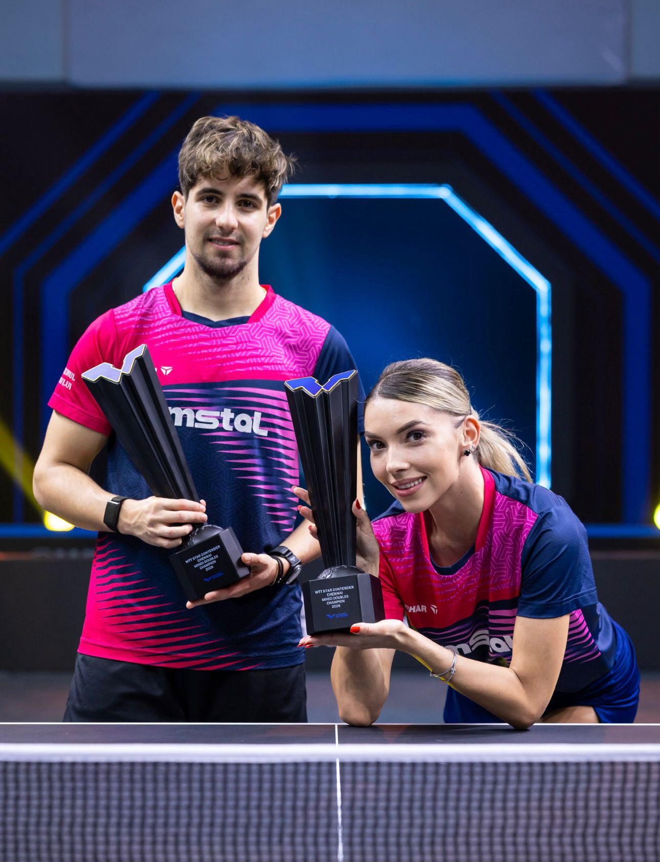 Bernadette Szocs si Eduard Ionescu participa din nou la concursul Singapore Smash dupa succesul obtinut in India