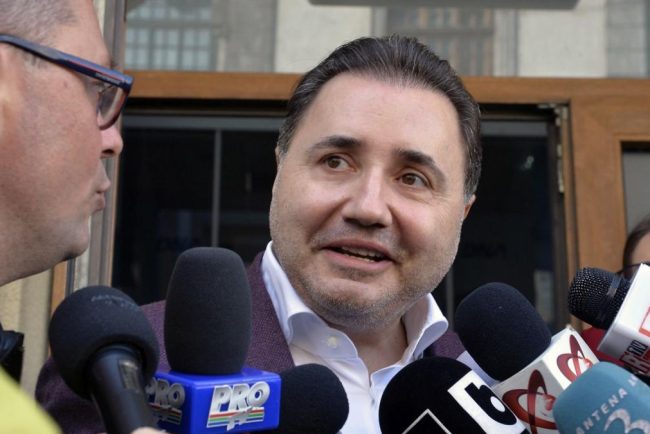 CNA a actionat impotriva continutului ilegal distribuit pe conturile lui Cristian Rizea