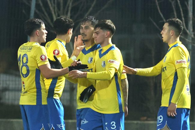 Farul a invins Rapid cu 3 1 in etapa a 27 a din Superliga