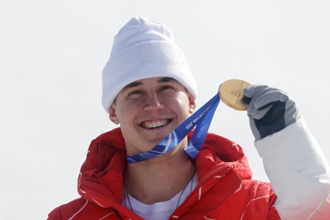 Franjo von Allmen face istorie la Milano Cortina 2026 Trei medalii de aur pentru un schior dupa 58 de ani