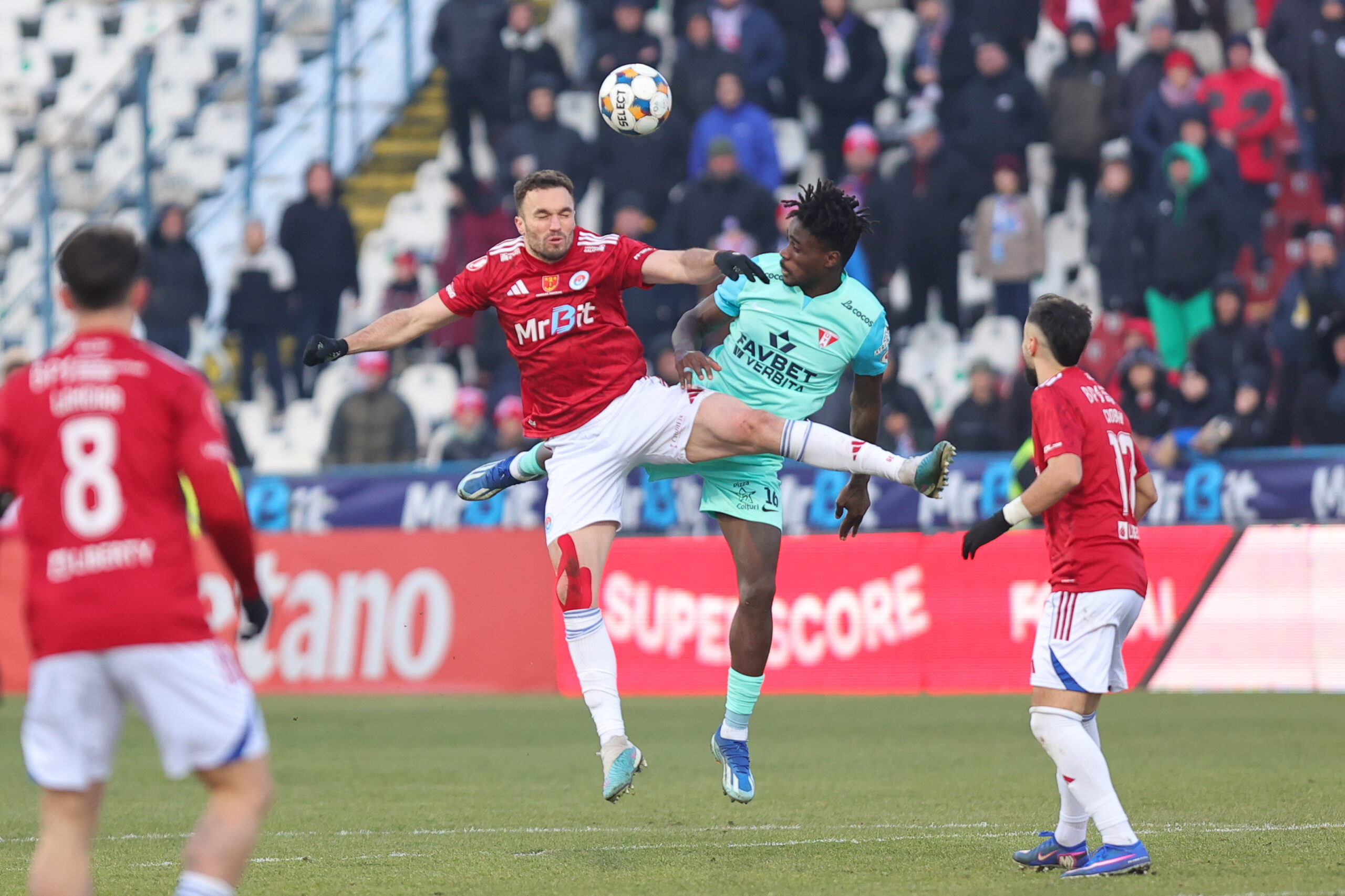 Otelul Galati si UTA Arad au terminat la egalitate complicandu si astfel sansele in lupta pentru playoff