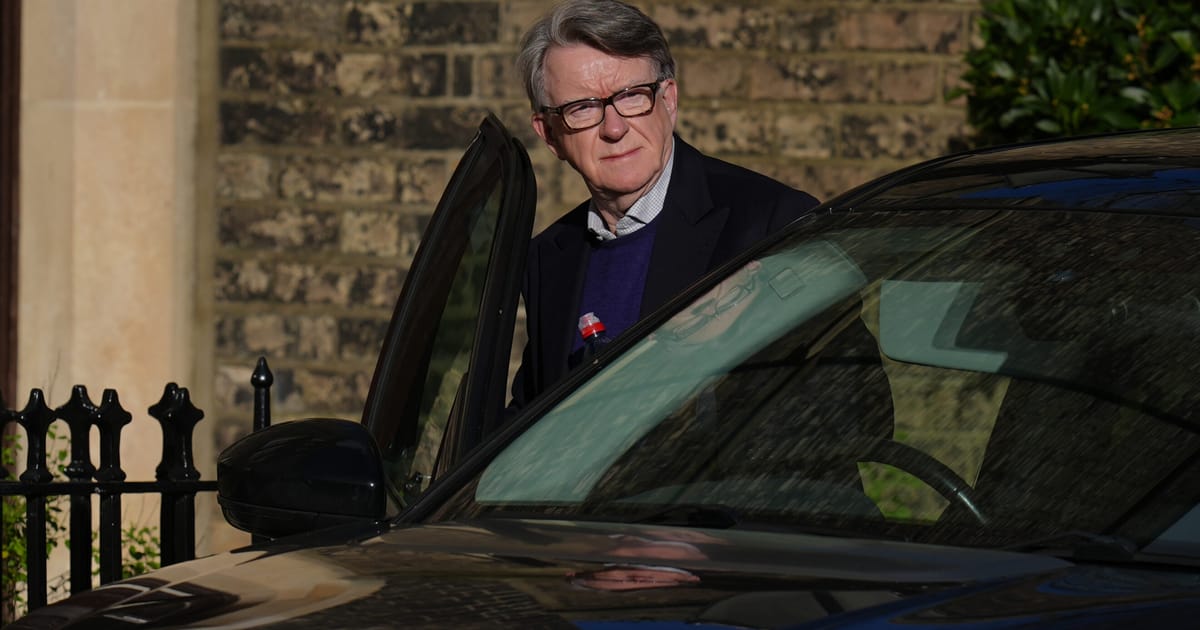 Politia solicita guvernului britanic sa pastreze corespondenta prin emailuri cruciala intre Mandelson si Epstein