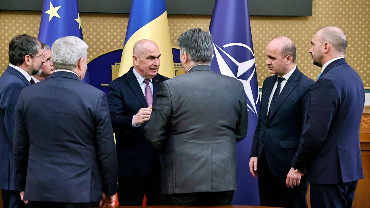 Revolta impotriva lui Bolojan Peste 1300 de primarii intra azi in greva de avertisment