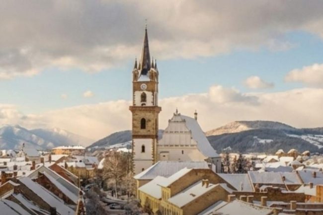 Site ul unei primarii din Romania a fost echipat cu un asistent virtual numit Sofia Care este