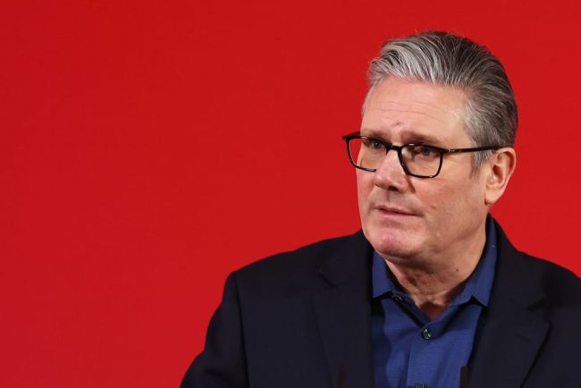 Starmer isi cere scuzefor victimelor lui Epstein pentru numirea lui Mandelson