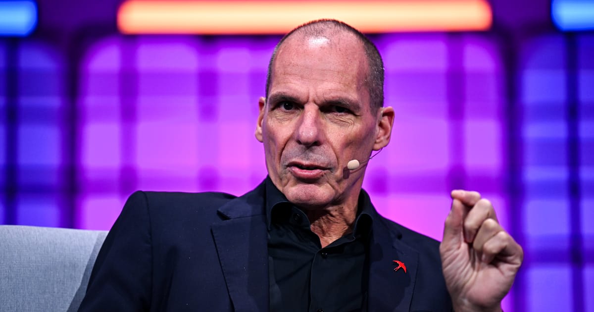 Varoufakis din Grecia va fi judecat dupa ce a recunoscut ca a consumat droguri cu 36 de ani in urma