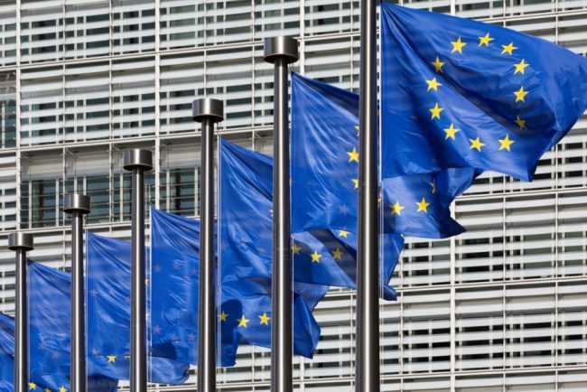 reactia comisiei europene dupa amanarea repetata a deciziei curtii constitutionale privind pensiile magistratilor