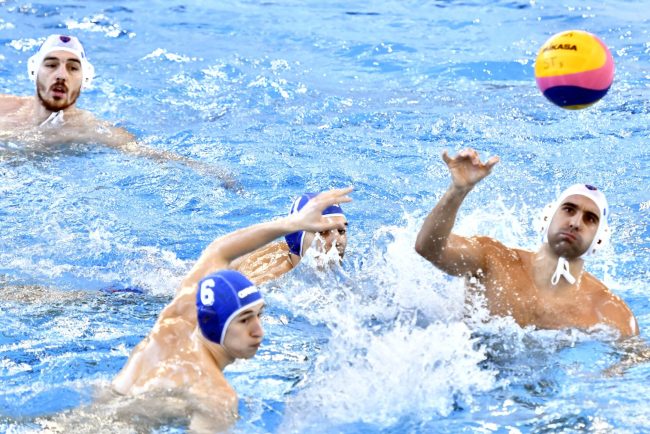Derbiul campionatului masculin de polo pe apa Steaua CSM Oradea se va desfasura luni intr un nou episod
