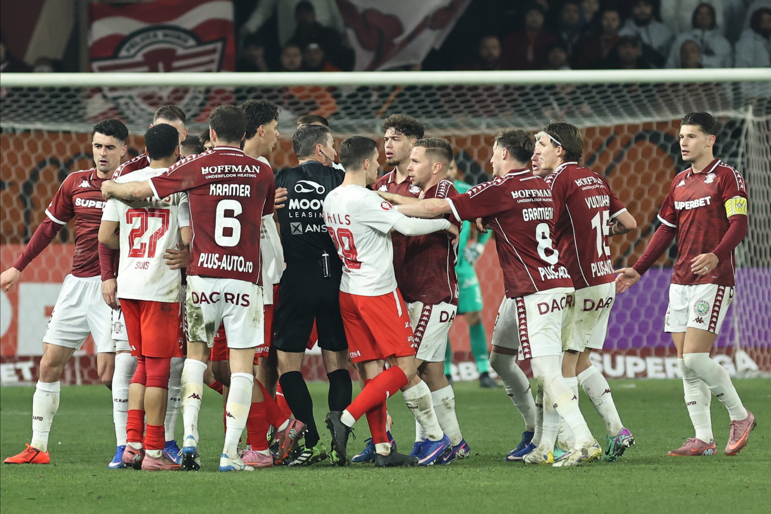 Dinamo anunta ca va contacta UEFA dupa controversele din derbiul cu Rapid din cauza lipsei unei reactioni imediate si fundamentate din partea CCA