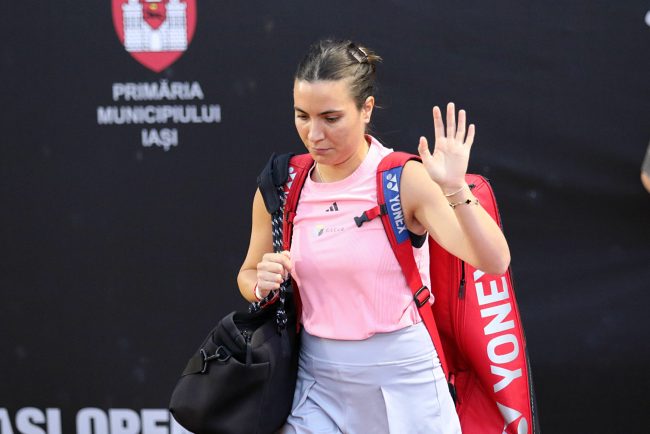 Gabriela Ruse paraseste rapid turneul de la Indian Wells in timp ce Sorana Cirstea avanseaza in competitie