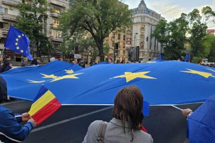 INSCOP Peste 76 8 dintre romani considera ca trebuie sa ramanem in NATO si UE