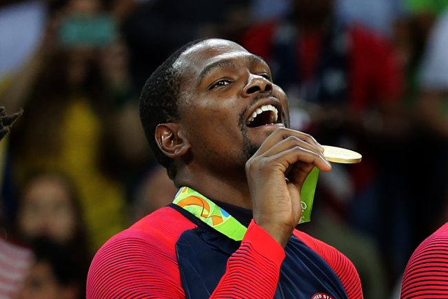 Kevin Durant se apropie la 25 de puncte de Michael Jordan in clasamentul all time al marcatorilor din NBA