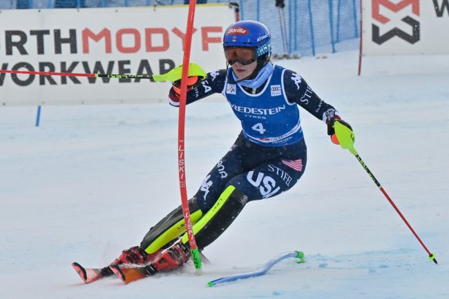 Mikaela Shiffrin obtine a 9 a victorie in cursa de slalom din sezonul Cupei Mondiale de schi alpin stabilind un nou record al competitiei