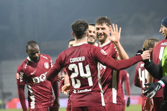 Superliga de fotbal CFR castiga in deplasare si se califica in playoff