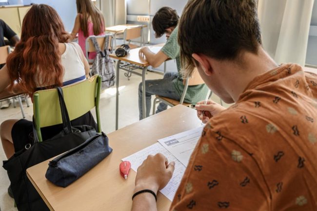 Teme de Matematica si Istorie pentru simularea examenului de Bacalaureat 2026