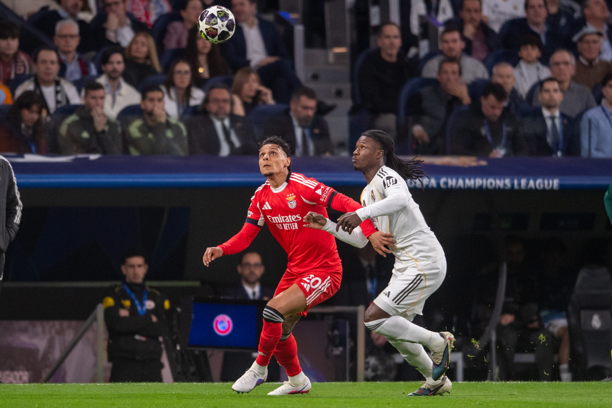 UEFA sancioneaza clubul Real Madrid din cauza unui gest nazist facut de un fan in timpul meciului cu Benfica