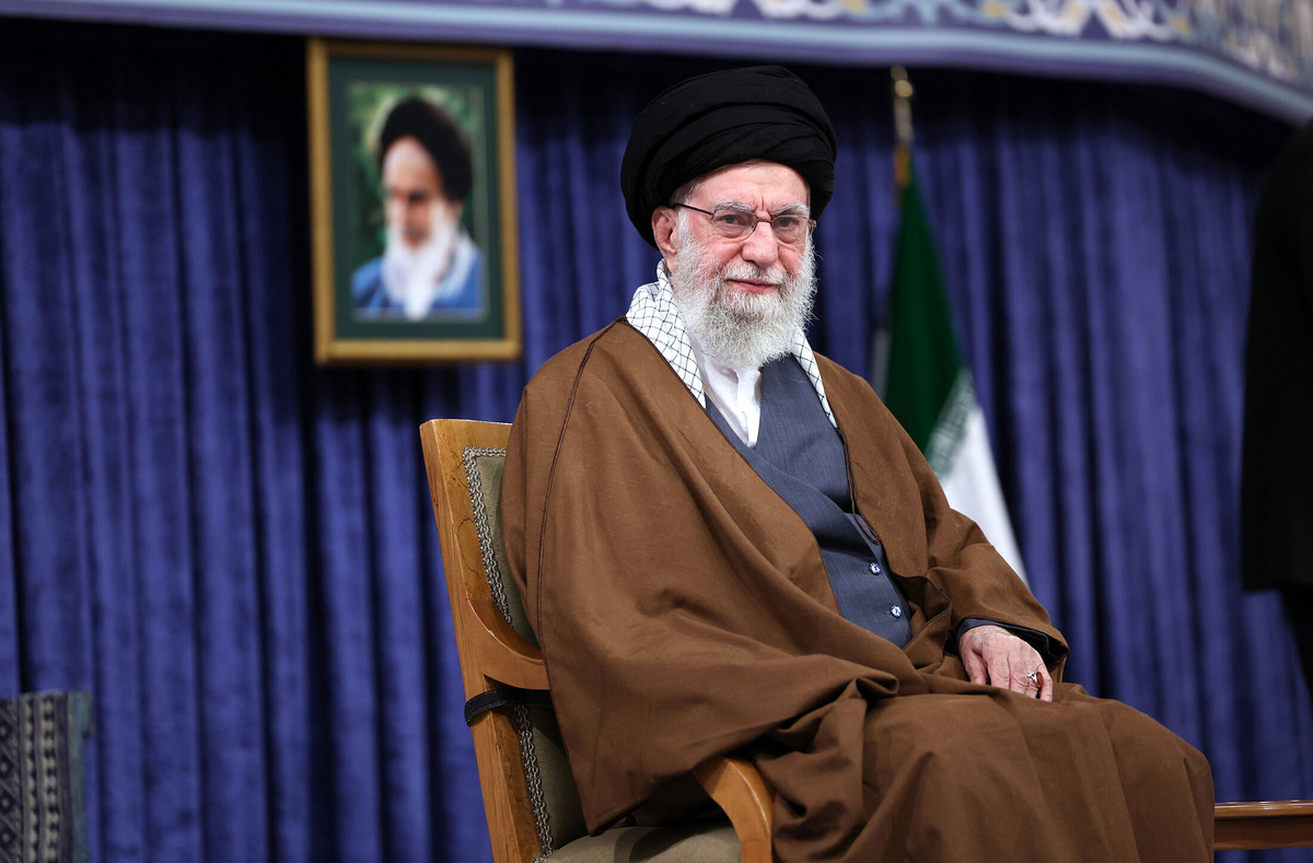 liderul suprem iranian omorat intr un atac aerian lasand un gol de putere in conducerea regimului