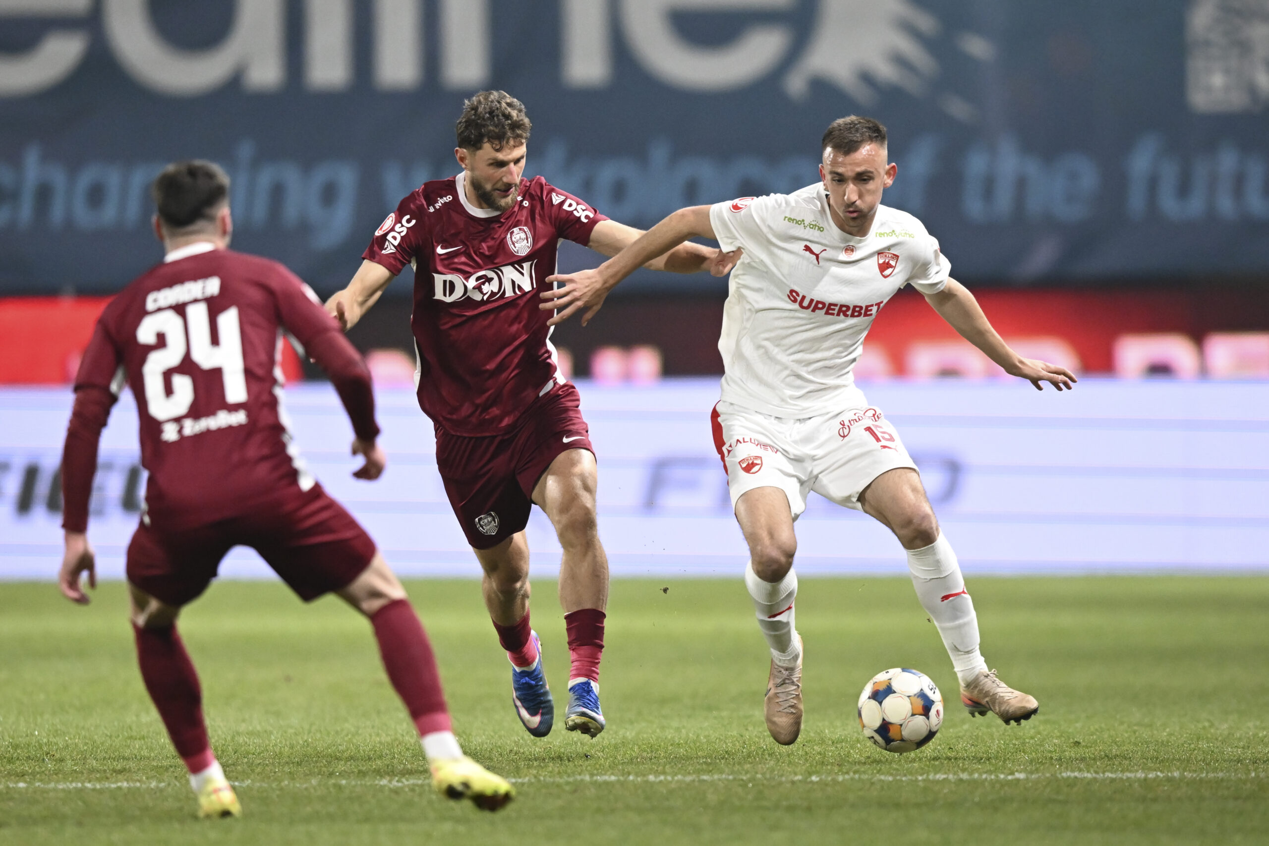 programul etapei de pasti in superliga de fotbal cand joaca cfr cluj