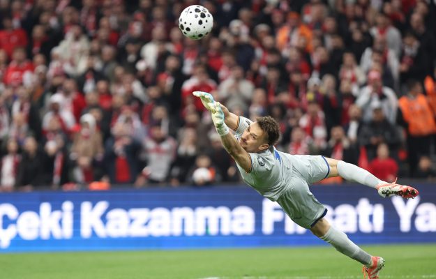 Celta Vigo cu Ionut Radu titular cauta revenirea in Europa League Andrei Ratiu la un pas de istorie cu Rayo Vallecano in Conference League