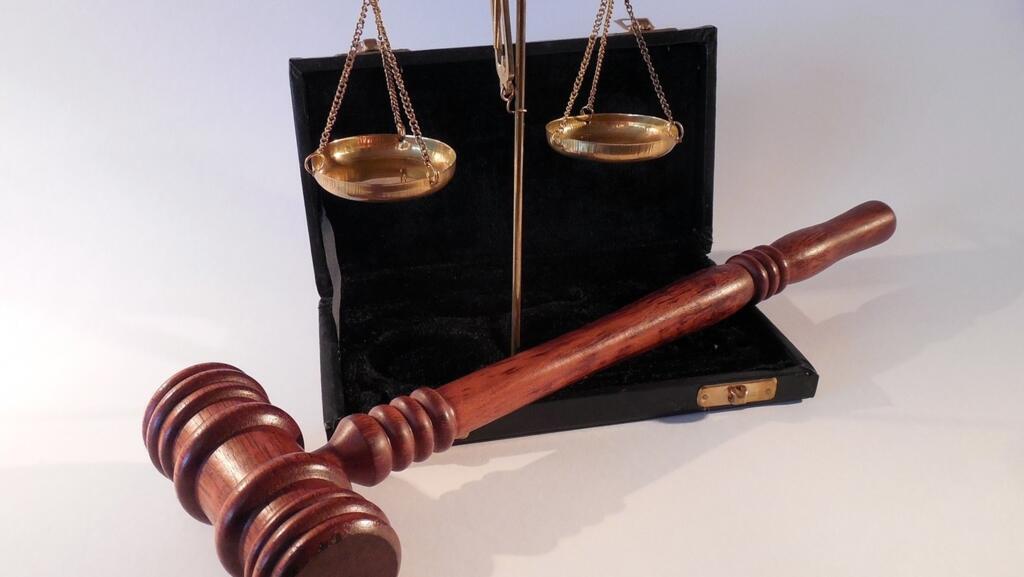 Curtea de Apel Bucuresti a hotarat ca Realitatea Plus poate continua sa emita