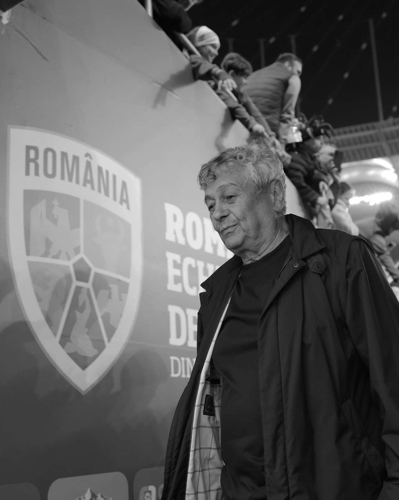 Echipa nationala de fotbal a Romaniei Va multumim pentru tot domnule Lucescu