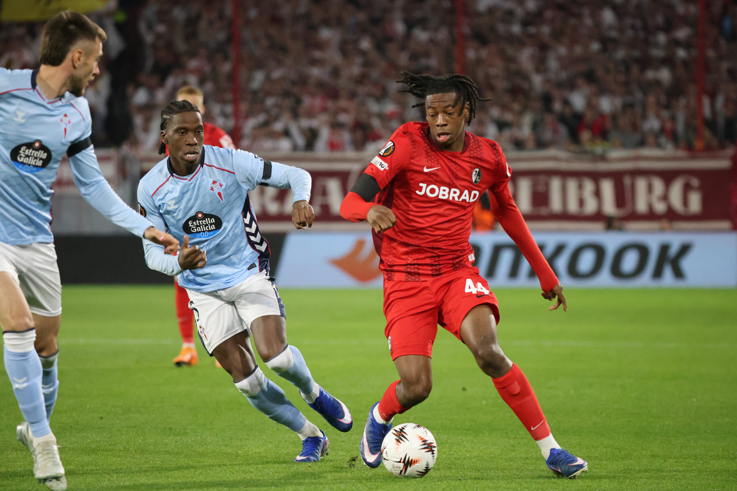 Ionuts Radu seara de cosmar in Europa League Celta Vigo invinsa de Freiburg Rezultatele complete