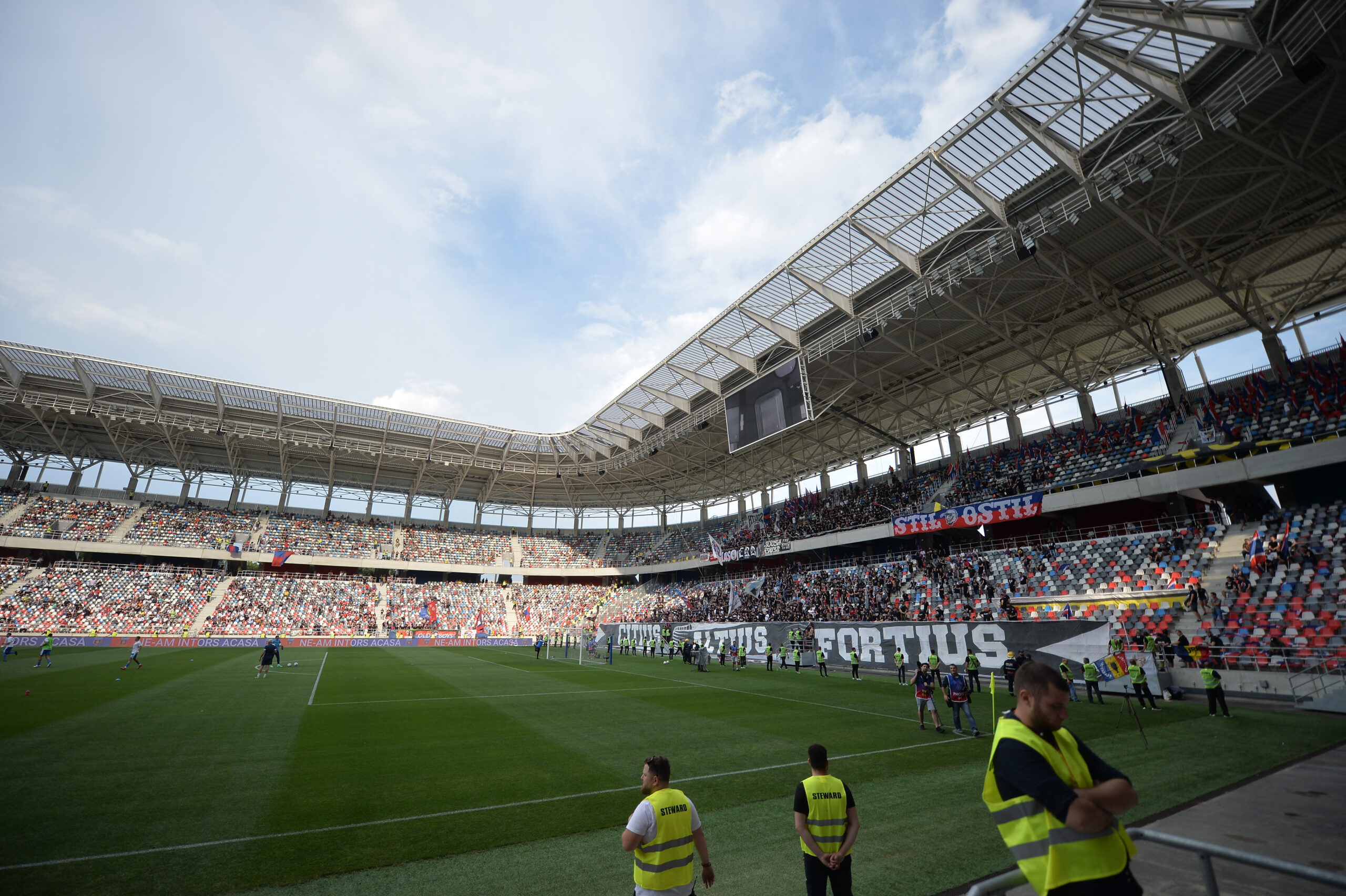 Ministrul Apararii anunta scaderea tarifelor de inchiriere pentru stadionul Steaua