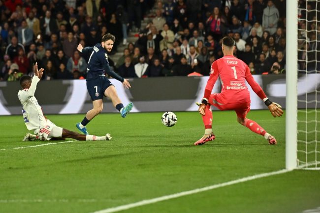 PSG invinge Bayern in prima mansa a semifinalelor Ligii Campionilor un meci record cu 9 goluri