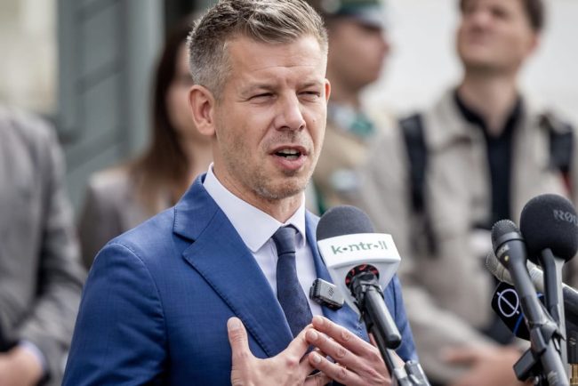 Primul obiectiv al lui Magyar Controlul media de stat in Ungaria