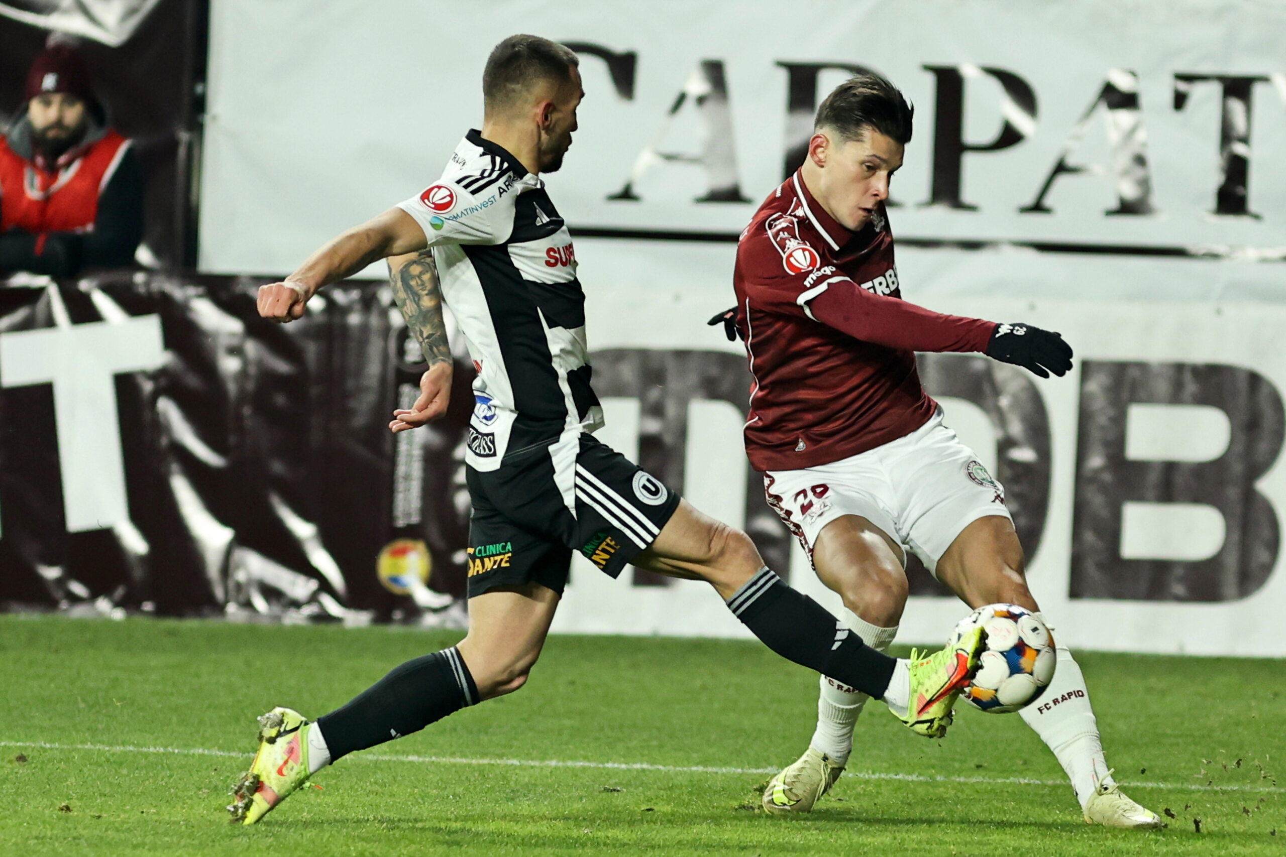 Rapid Universitatea Cluj duminica la ora 2030 Duelul celor mai buni marcatori ai sezonului