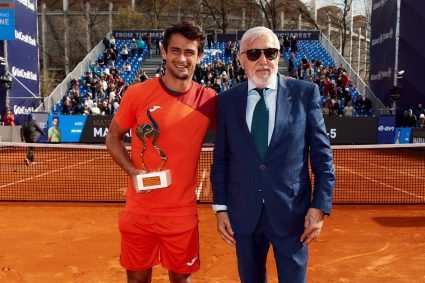 argentinianul maiano navone si spaniolul daniel merida se lupta pentru titlul turneului atp 250 tiriac open