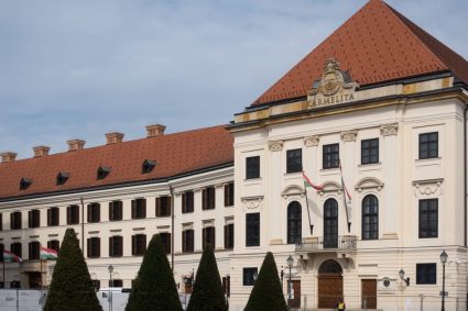 Magyar va muta biroul prim-ministrului ungar.