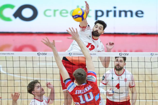 Dinamo Bucuresti castiga in tie break impotriva Arcada Galati si egaleaza scorul general in finala campionatului masculin de volei