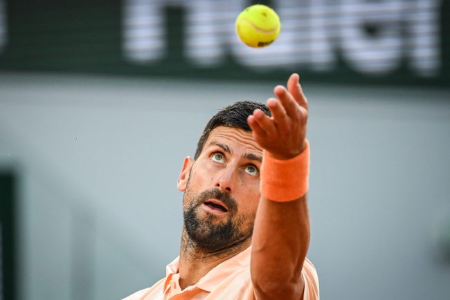 Djokovic celebreaza prima sa victorie la Roland Garros si stabileste un nou record