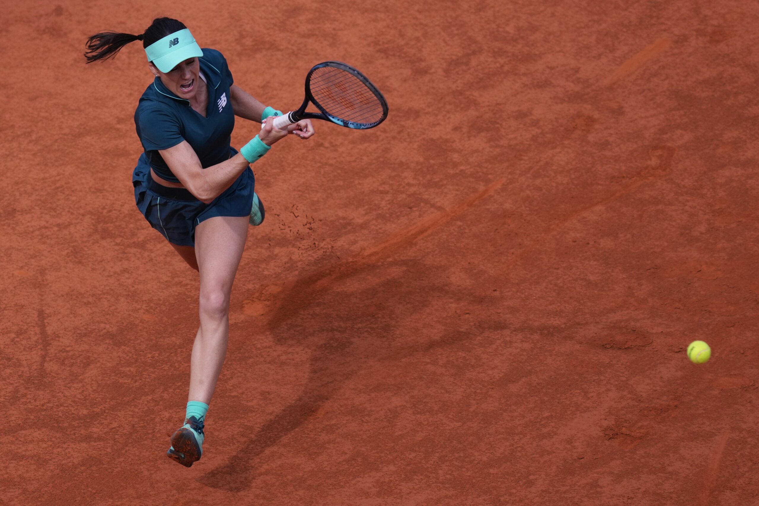 Sorana Cirstea o depaseste pe Linda Noskova si se califica in sferturile de finala la turneul WTA 1000 de la Roma