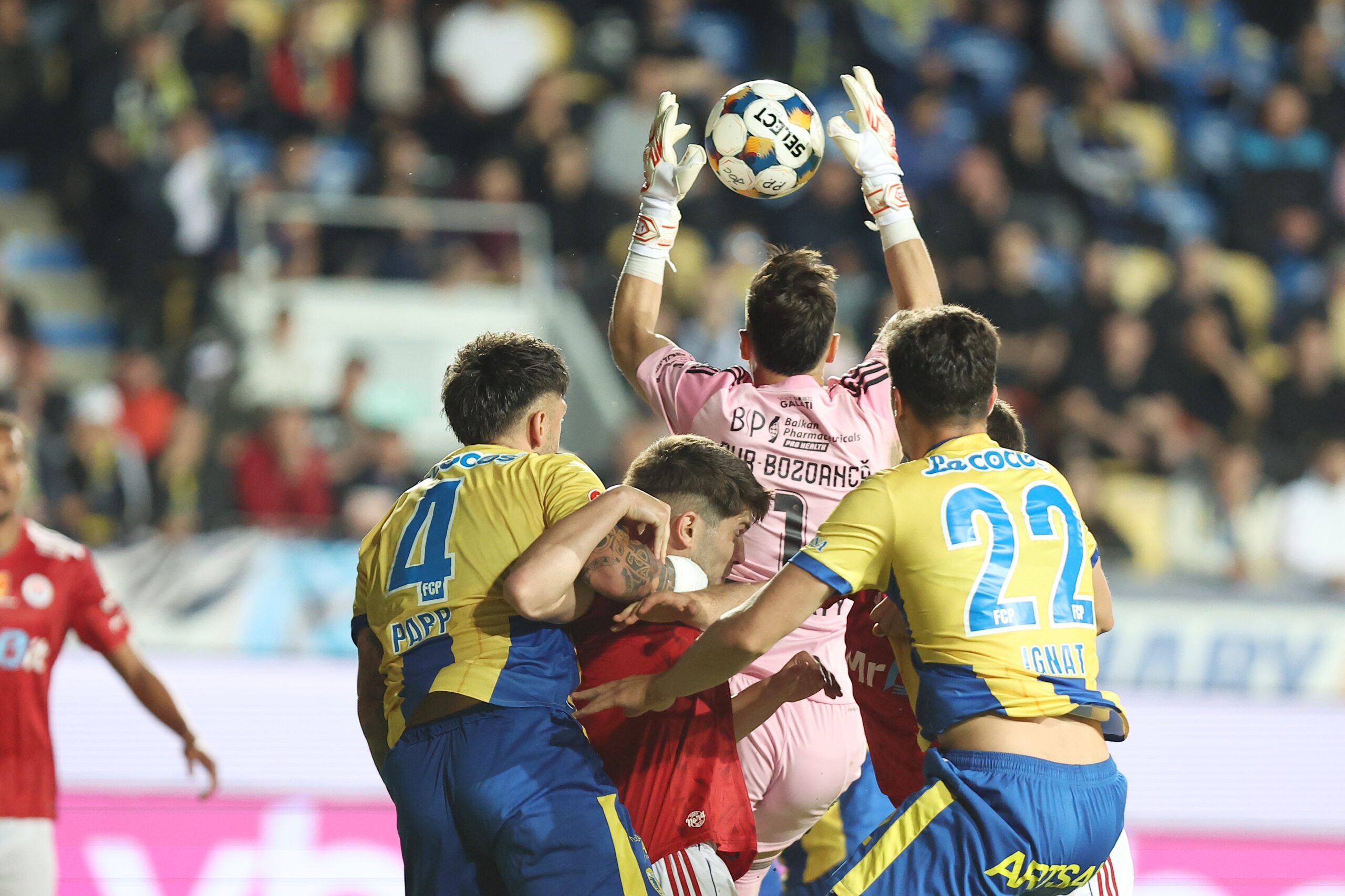 Superliga play out Petrolul se salveaza dramatic Farul si Hermannstadt se indreapta catre baraj iar Unirea Slobozia retrogradeaza direct