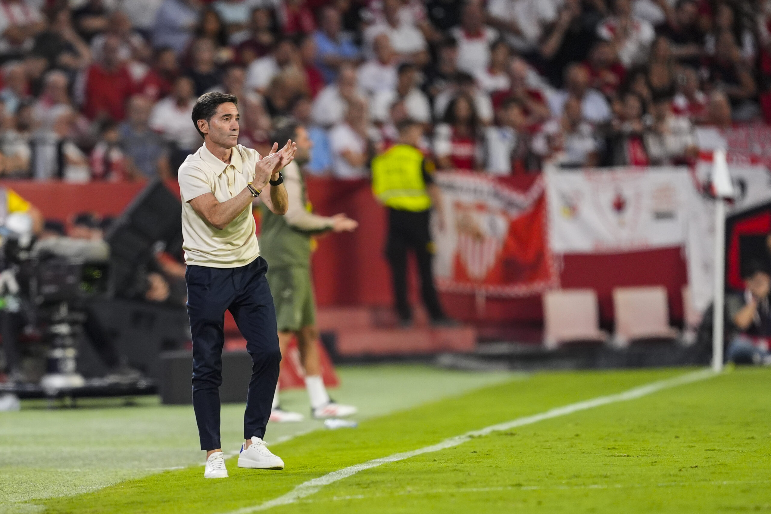 Villarreal CF echipa aflata pe locul trei in campionatul Spaniei se desparte de antrenor la sfarsitul sezonului